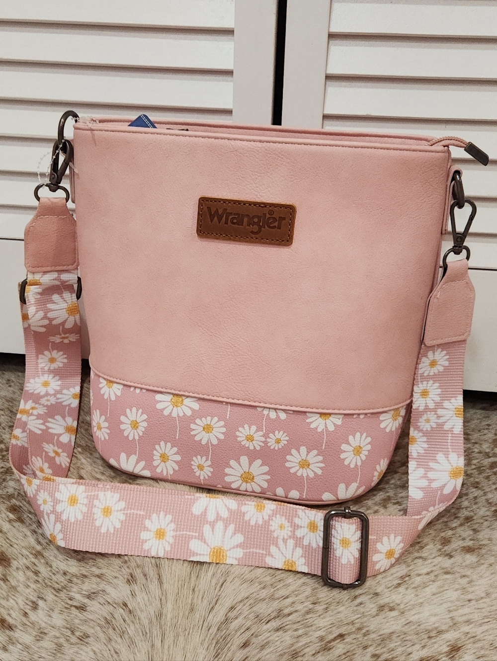 Wrangler Pink Daisy Crossbody Bag